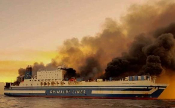 Greek-Rescuers-Search-Burning-Ferry-for-12-Missing-People-810x500-1.jpg