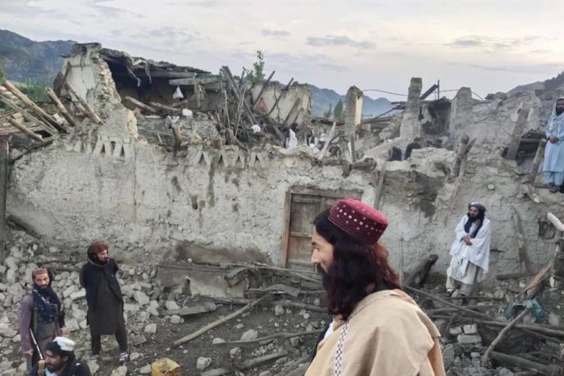 l9ph8m_afghani_earthquake_x974.jpg